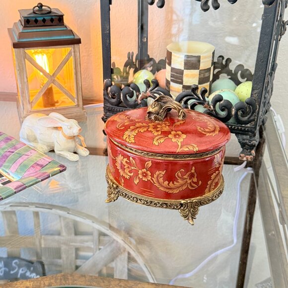 Large Vintage Porcelain and Brass Oval Trinket Box in Rust and Gold - Picture 16 of 17